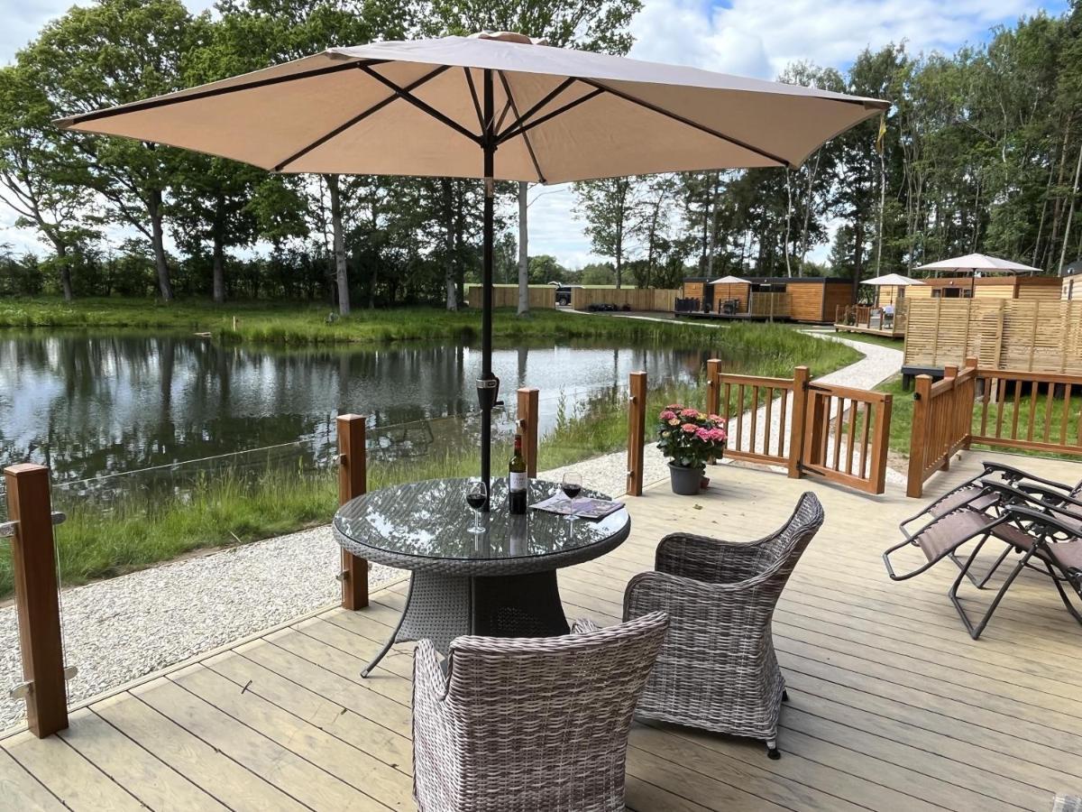 יורק Cedar Boutique Lodge-Dog Fishing And Spa Access מראה חיצוני תמונה