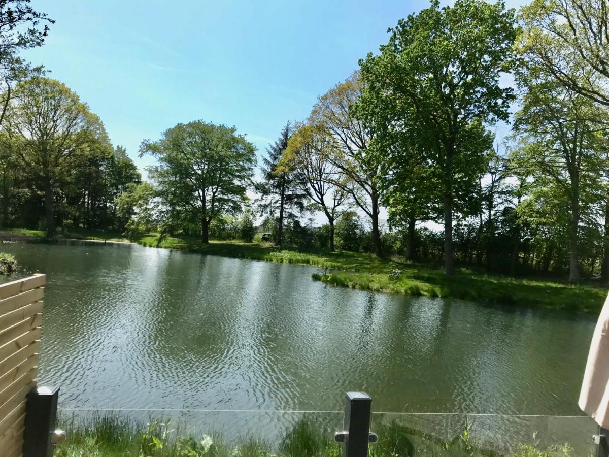 יורק Cedar Boutique Lodge-Dog Fishing And Spa Access מראה חיצוני תמונה