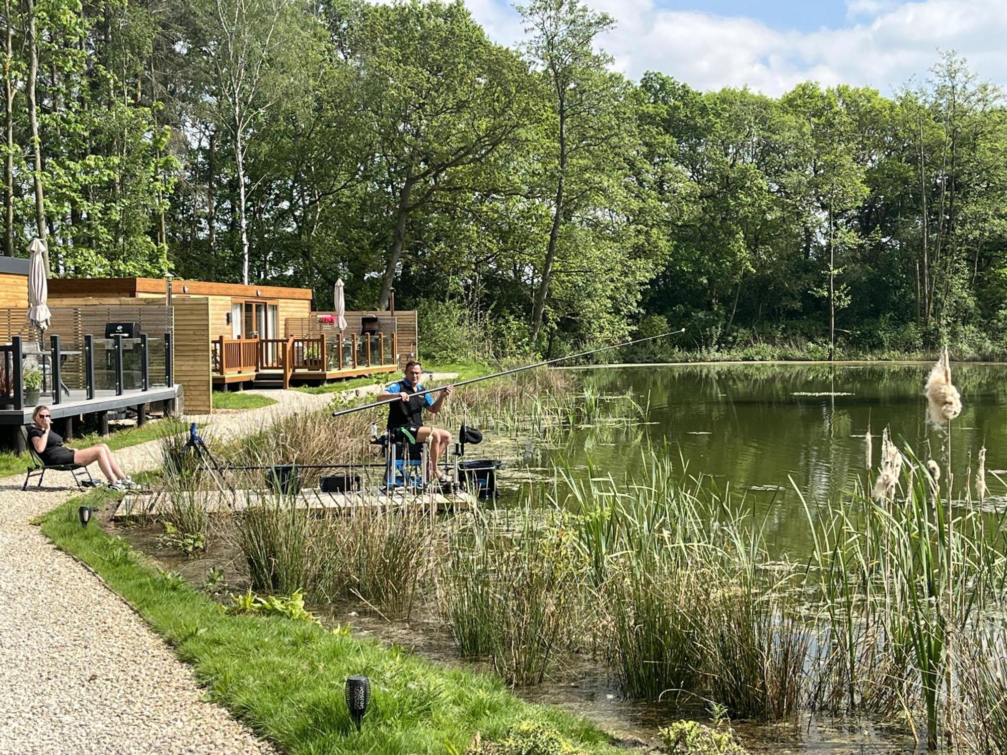 יורק Cedar Boutique Lodge-Dog Fishing And Spa Access מראה חיצוני תמונה